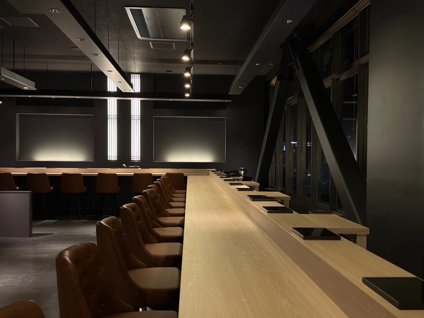 レストラン内部のカウンター席