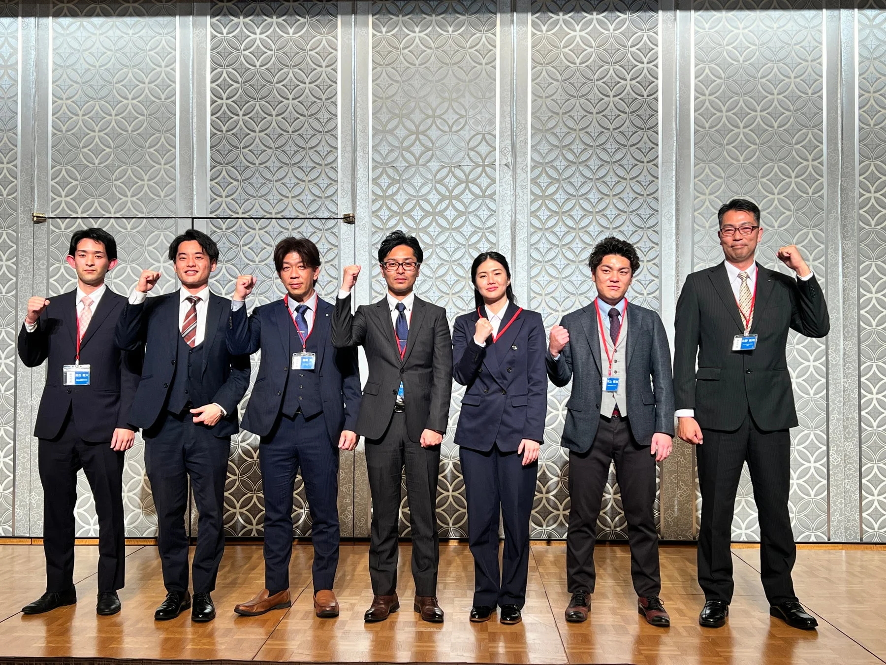 ネクステージ社員の集合写真