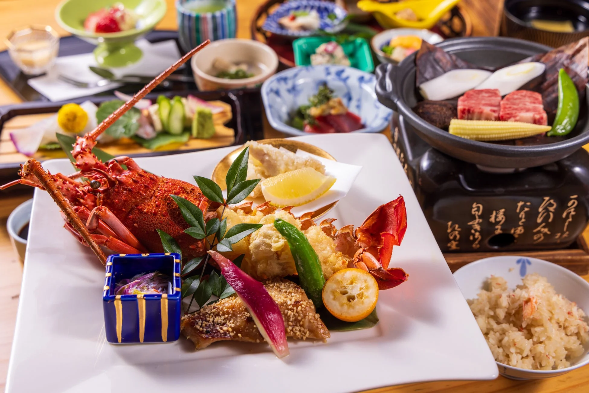 豪華な和食の会席料理