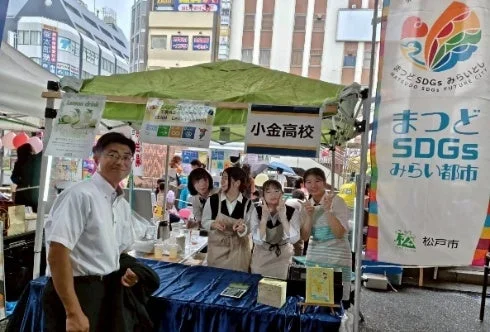 松戸まつりでのレモネード販売風景