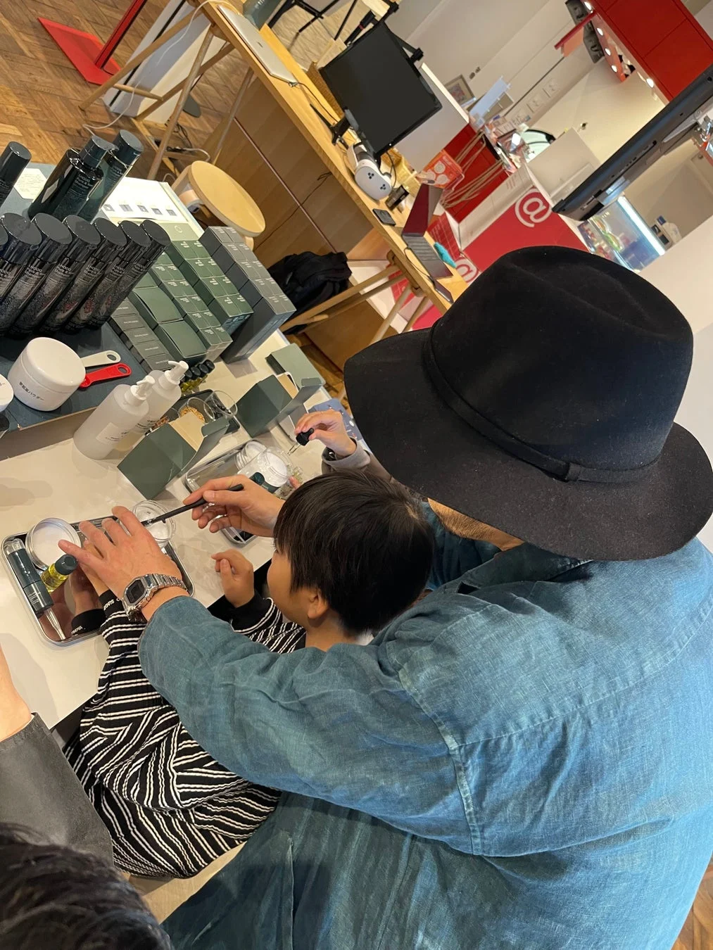 親子で化粧品作り体験