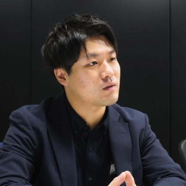 山田陸氏