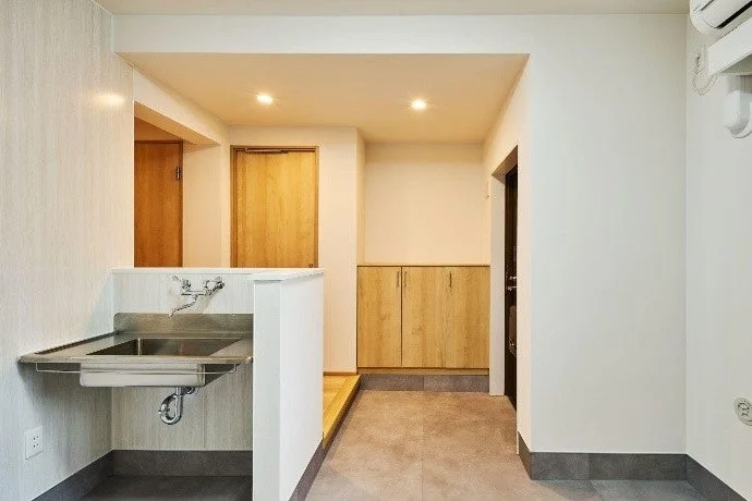 機能的な玄関と洗面スペース