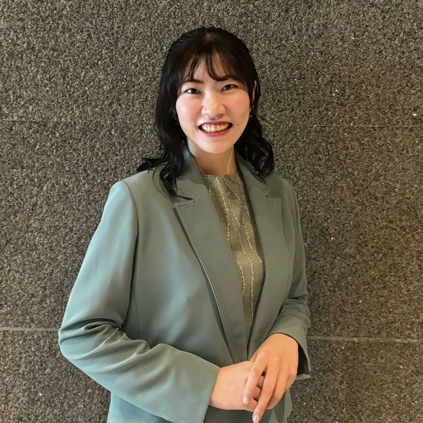 黒田 瑛子氏のポートレート