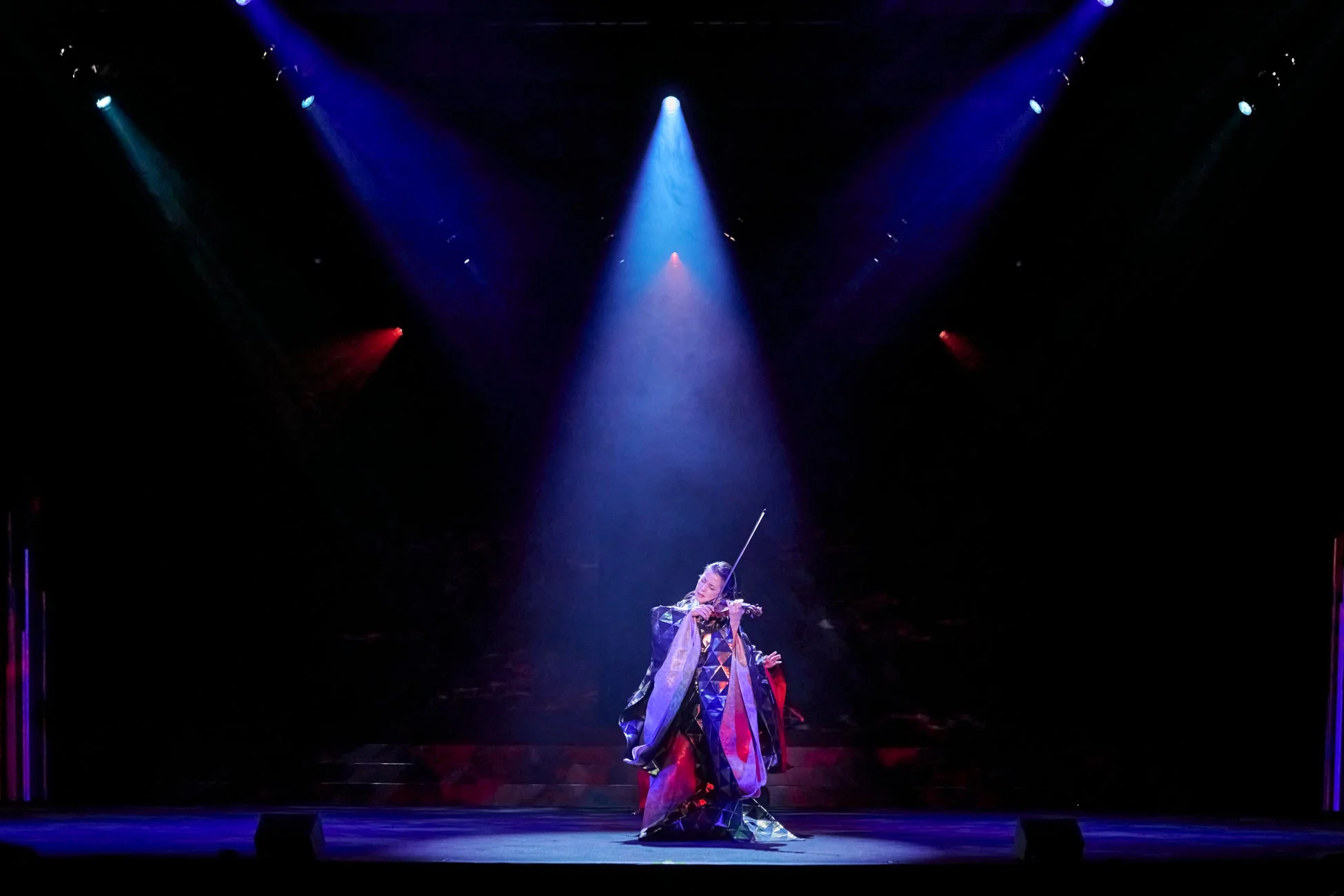 川井郁子、バイオリン演奏