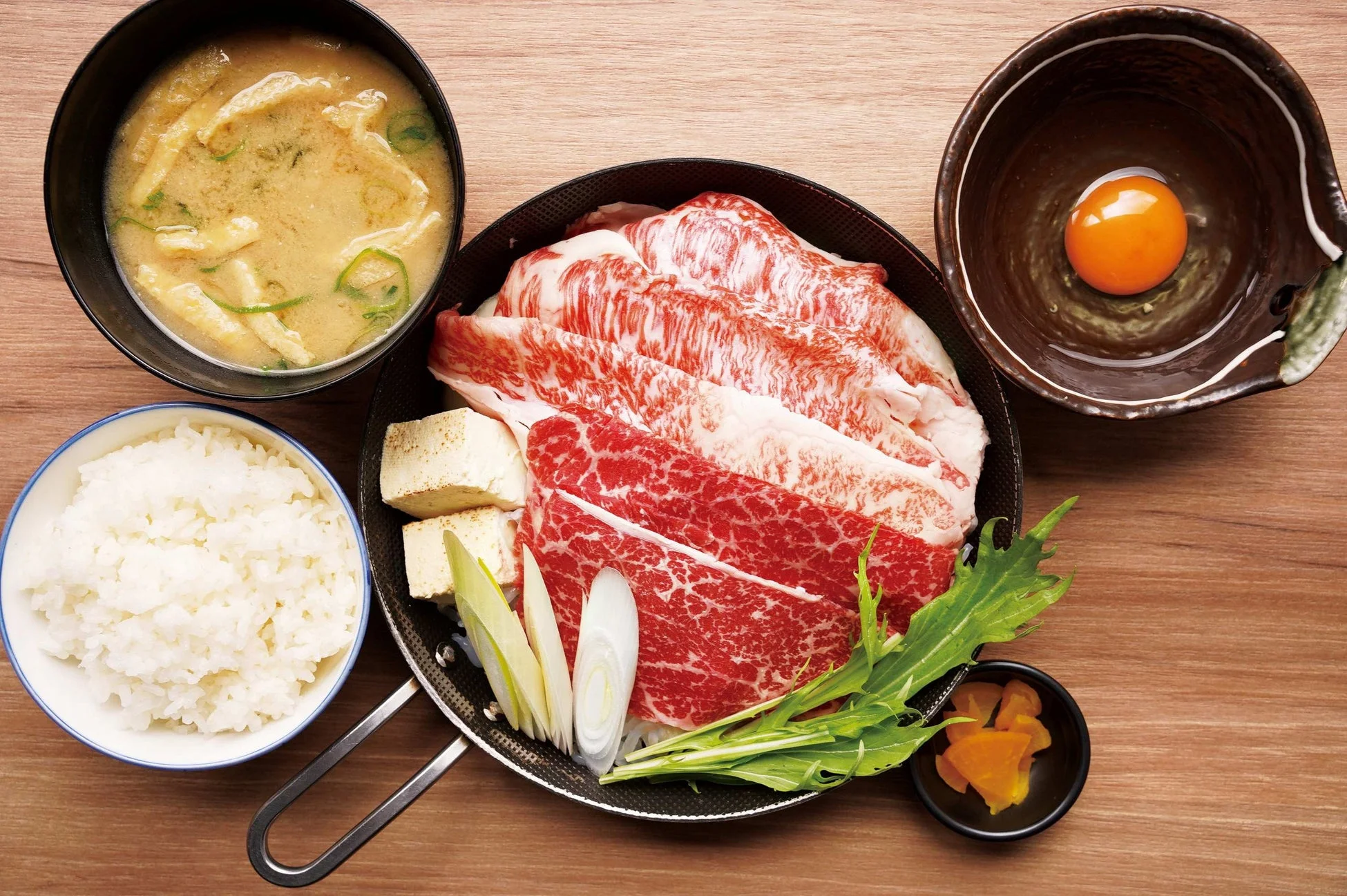 すき焼き定食のイメージ