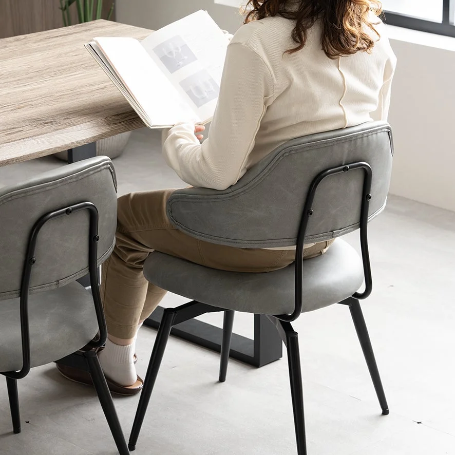 読書中のスムーズな立ち座り