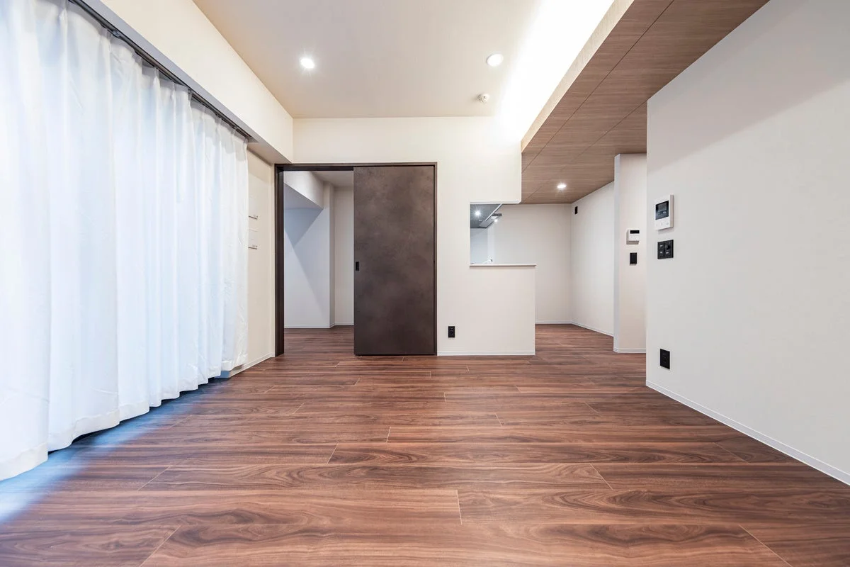 リビング、LDK、ダウンライト、木目調