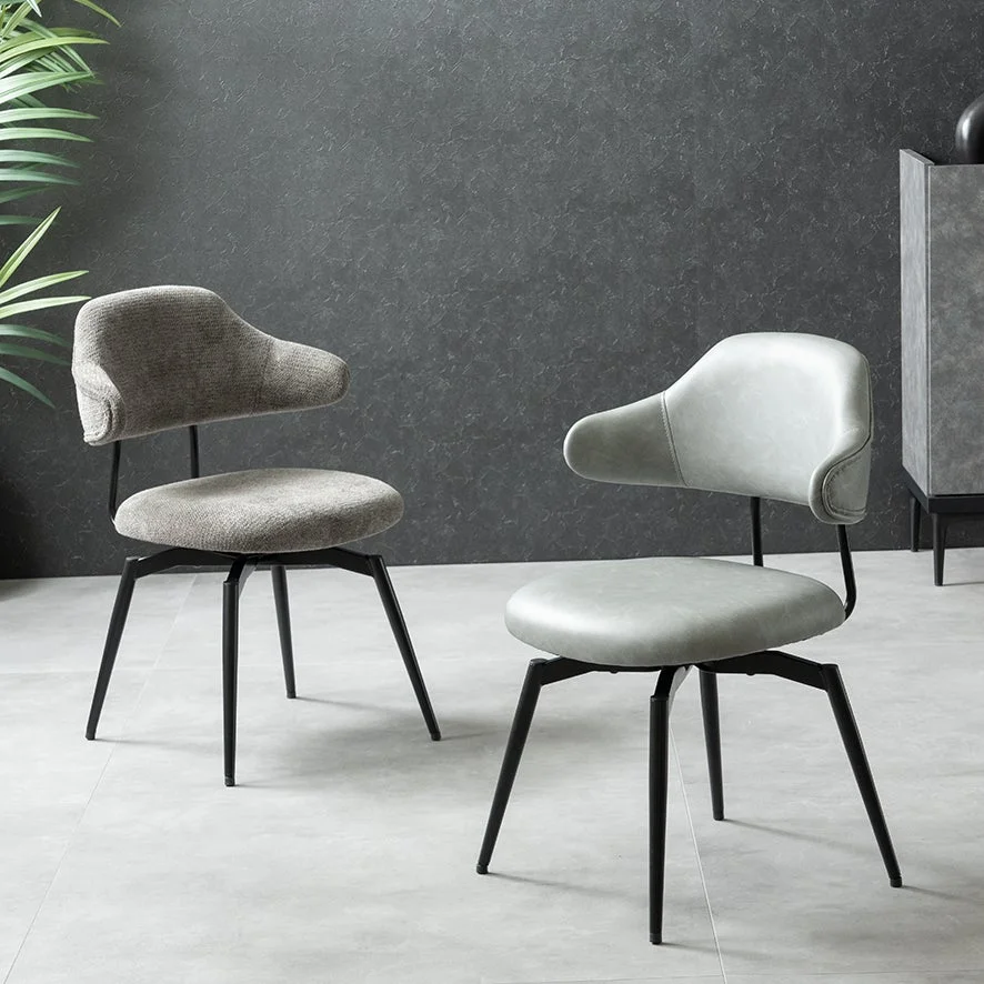 肘付きタイプのチェア