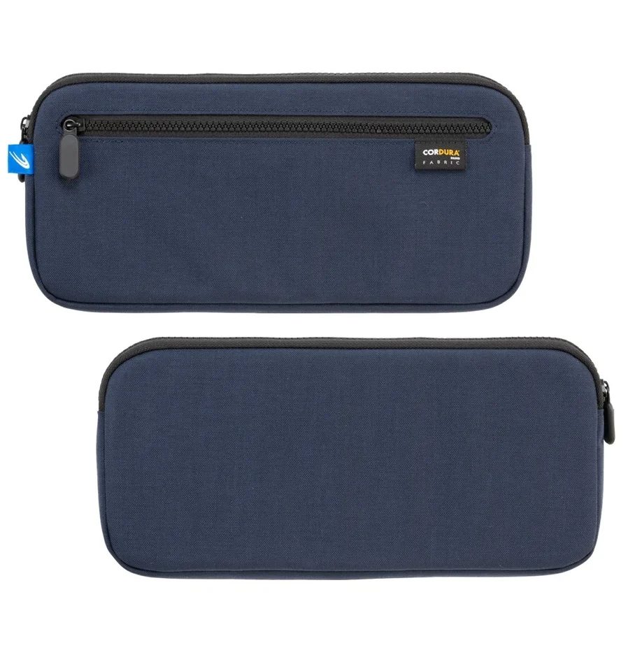 ネイビーカラーのCORDURA®ポーチ