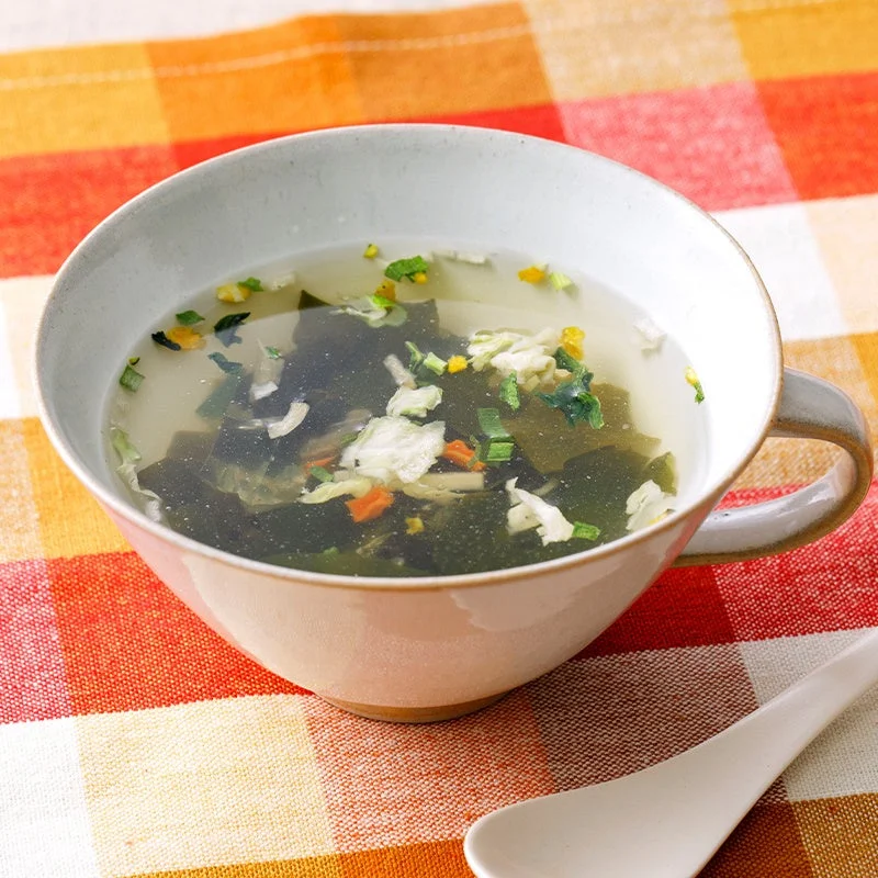 天然わかめと7種の野菜スープ