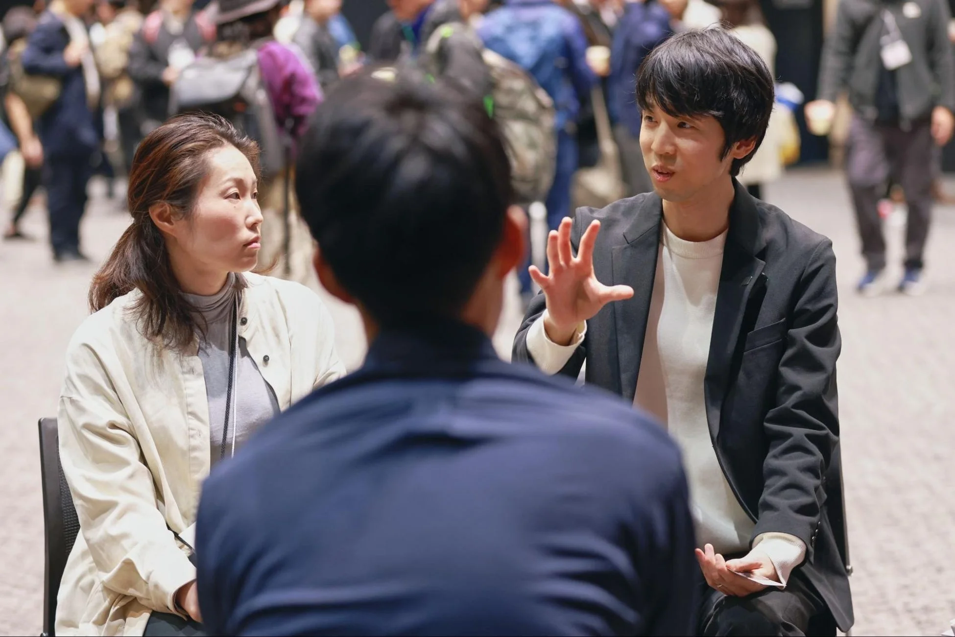 イベント懇親会の様子1