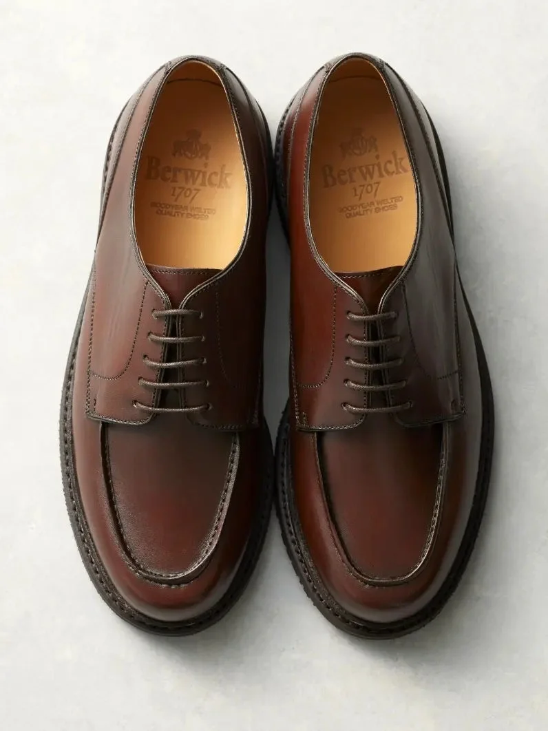 Berwick 1707の革靴