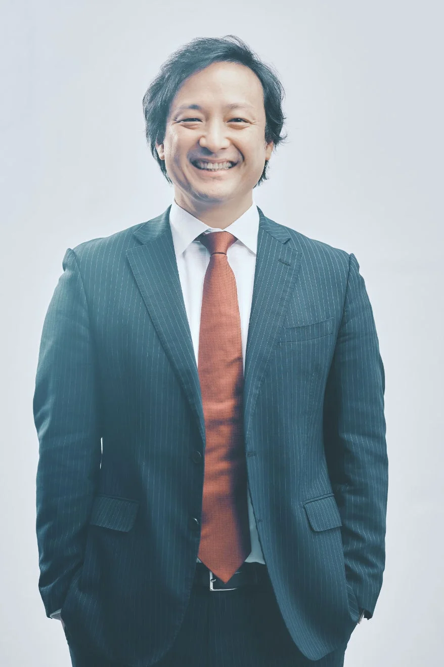 男性,ビジネスマン,スーツ,笑顔,アジア人,ポートレート,フォーマル,プロフェッショナル