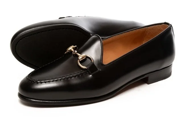 黒のビットローファー