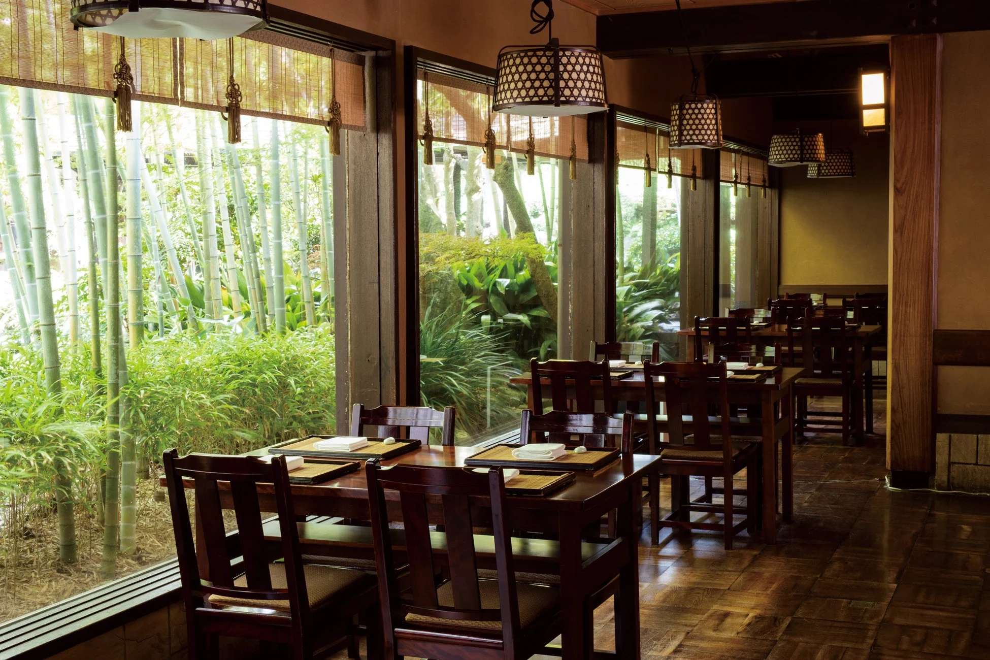 葉山日影茶屋の店内