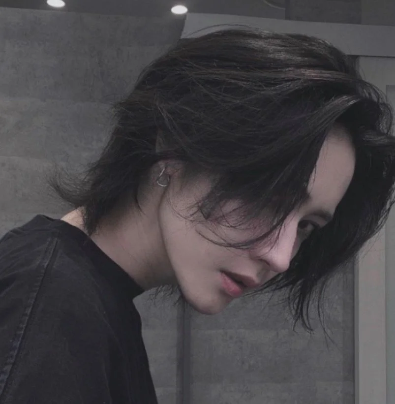 人物の横顔ポートレート