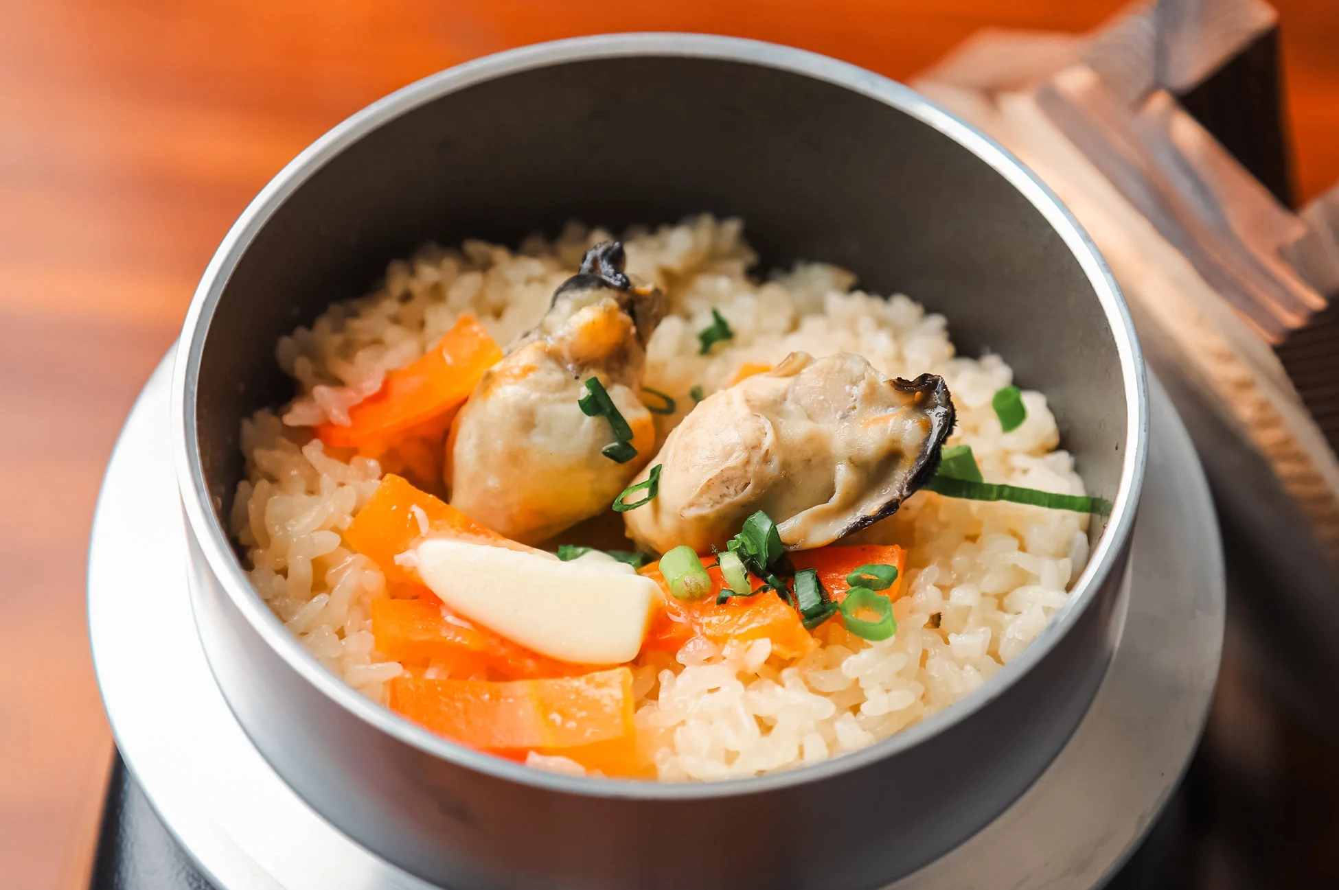 牡蠣と人参の炊き込みご飯