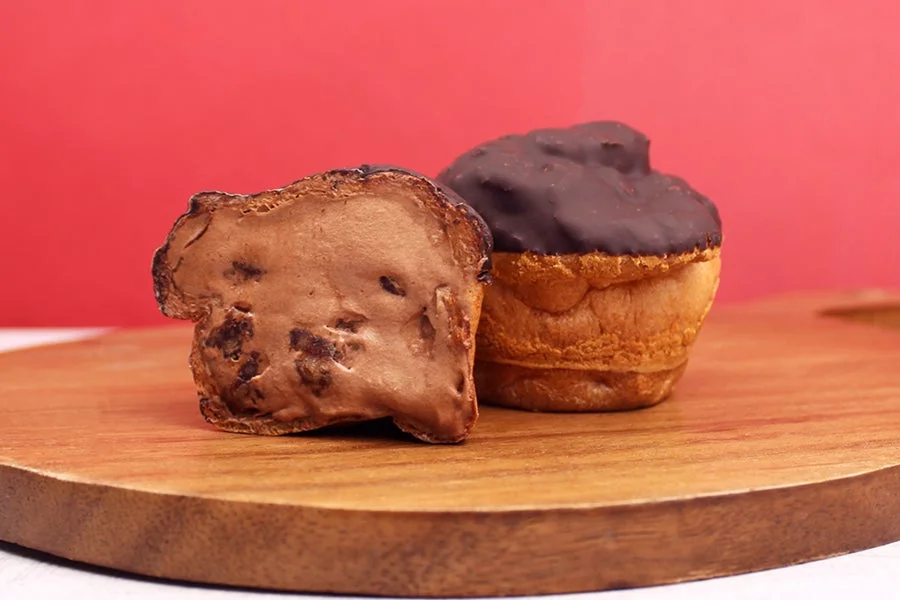 ショコラクランチエクレア