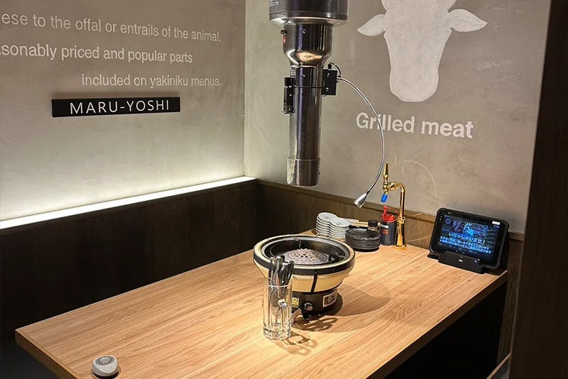 まるよし精肉店の店内