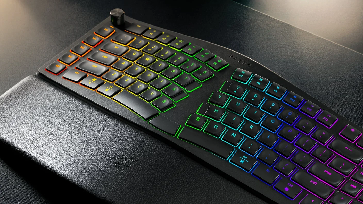 Razer製エルゴノミクスデザインのゲーミングキーボード